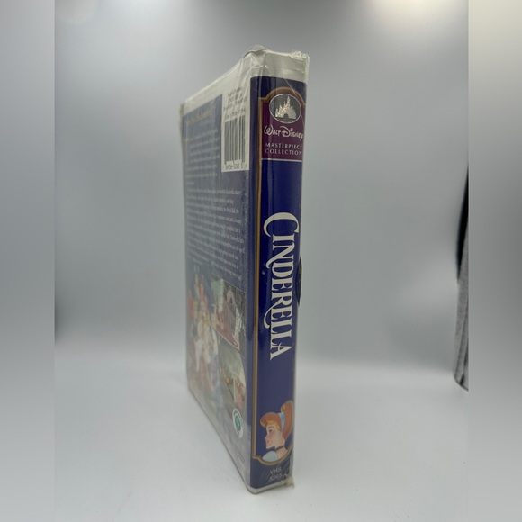 CINDERELLA 1995 VHS CLAMSHELL FACTORY SEALED WALT DISNEY MASTERPIECE COLLECTION - Picture 4 of 6
